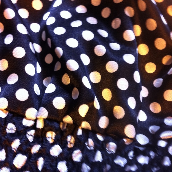 BCBGMAXARIA Black & White Polka Dot Satin LS Top - Picture 2 of 6